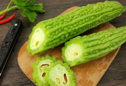 河北吃瓜爆料是真的吗,真相揭秘，是真是假？